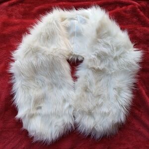 White Faux Fur Lined Collar